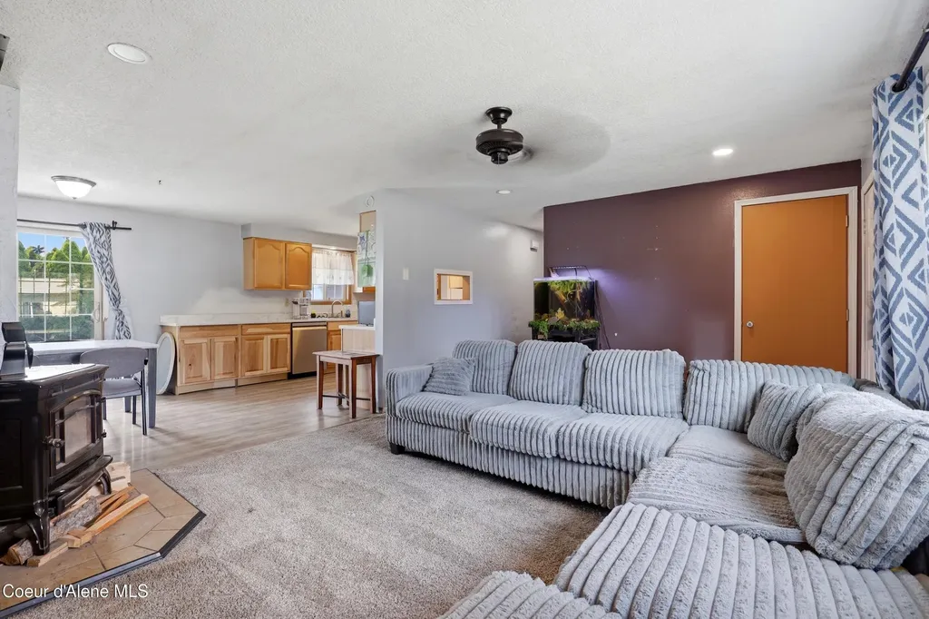 243 E Jensen Drive Hayden ID 83835