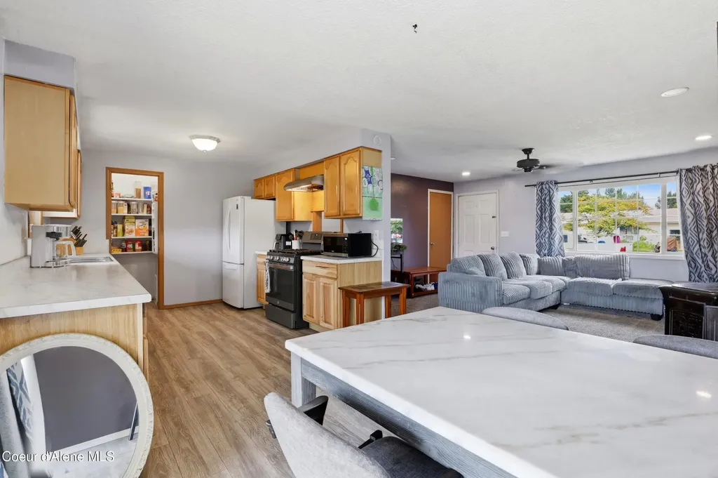 243 E Jensen Drive Hayden ID 83835