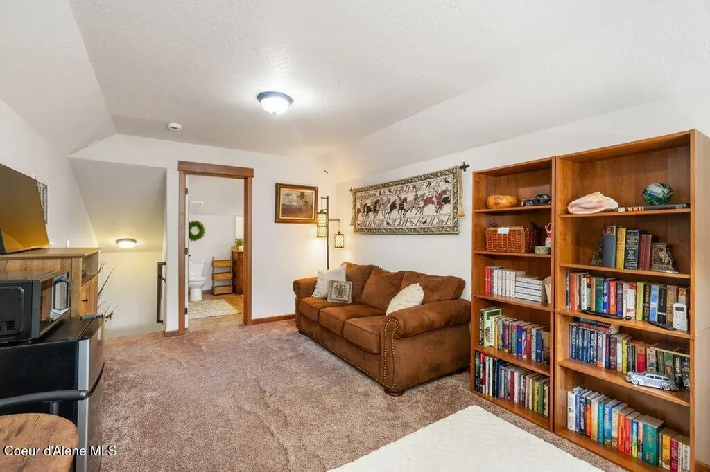20698 N Wandering Pines Road Rathdrum ID 83858