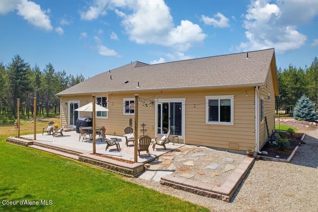 20698 N Wandering Pines Road Rathdrum ID 83858