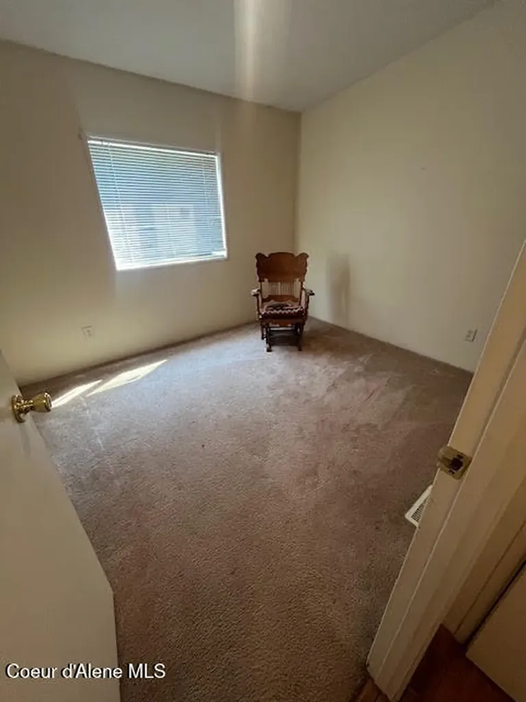32953 N Neighbor Court Athol ID 83801