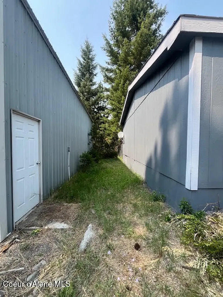 32953 N Neighbor Court Athol ID 83801