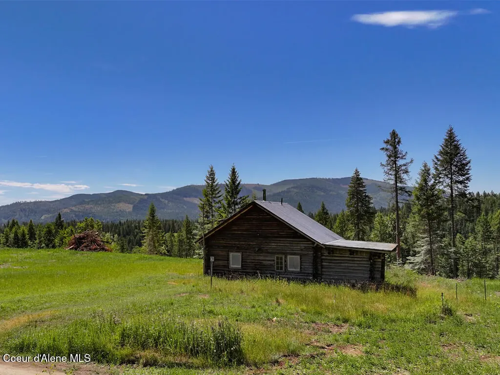 560 Terry Trail Priest River ID 83856