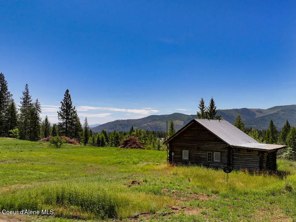 560 Terry Trail Priest River ID 83856