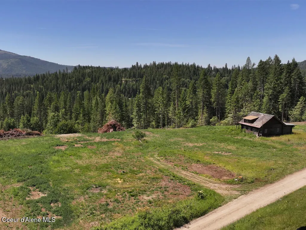 560 Terry Trail Priest River ID 83856