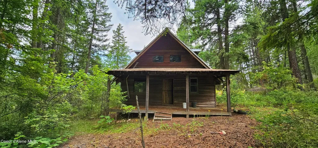 1754 Giles Connection Road Bonners Ferry ID 83805