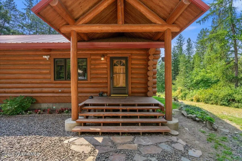 1040 Salee Creek Road Athol ID 83801