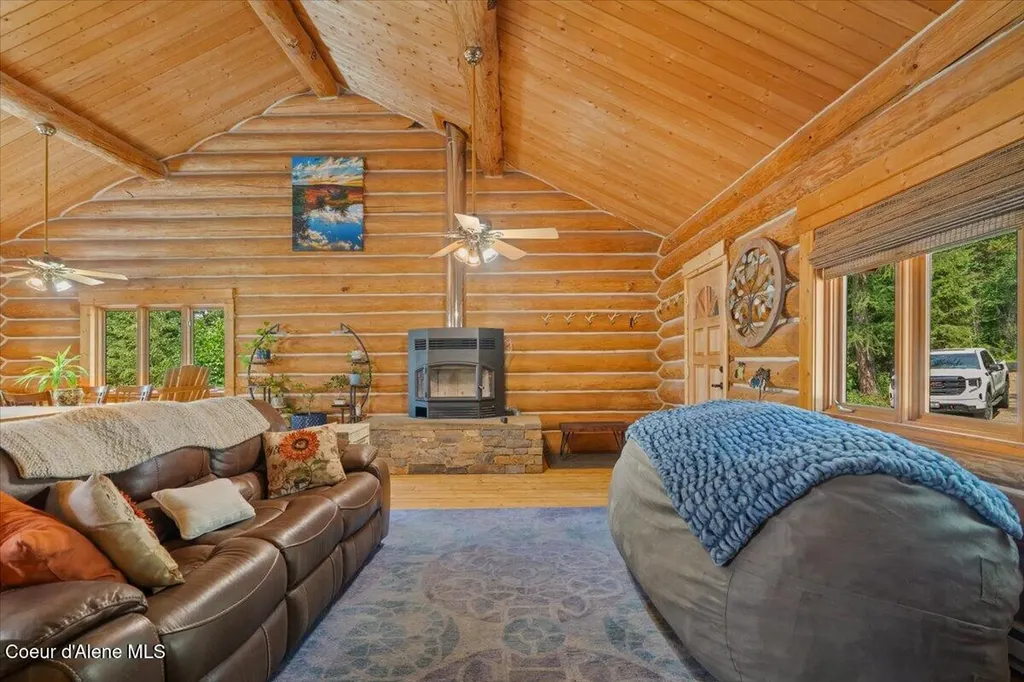 1040 Salee Creek Road Athol ID 83801