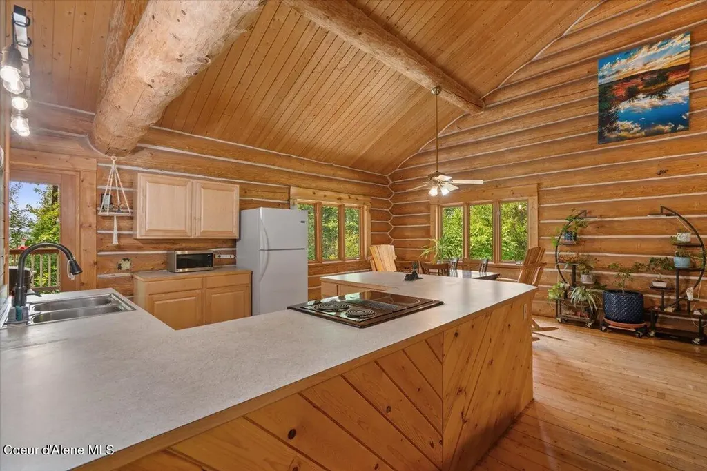 1040 Salee Creek Road Athol ID 83801