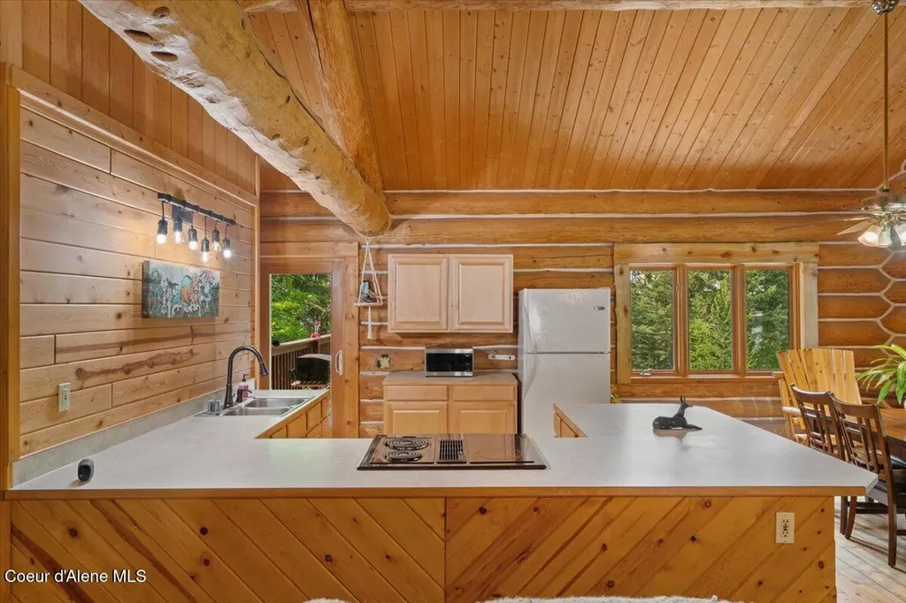 1040 Salee Creek Road Athol ID 83801