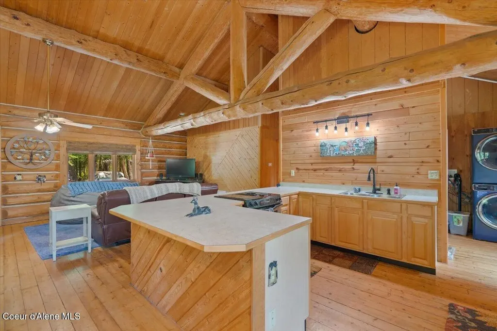 1040 Salee Creek Road Athol ID 83801