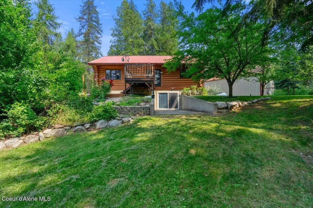 1040 Salee Creek Road Athol ID 83801