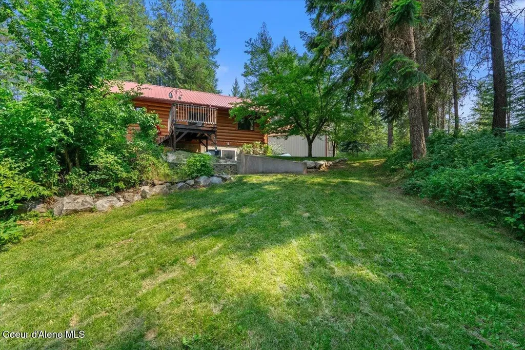 1040 Salee Creek Road Athol ID 83801