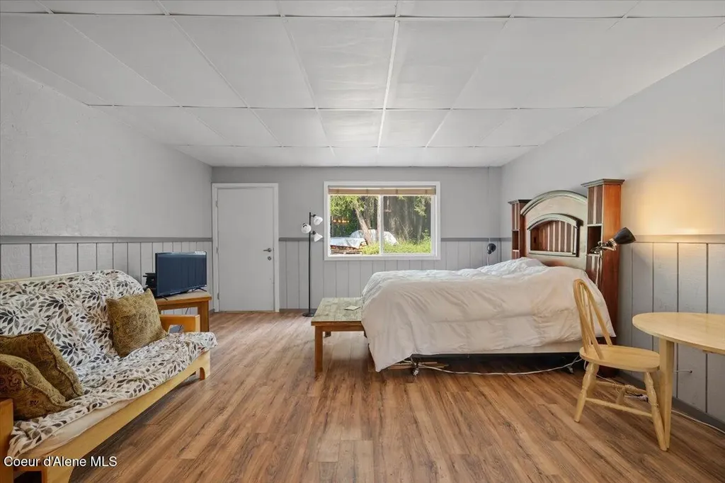 1040 Salee Creek Road Athol ID 83801
