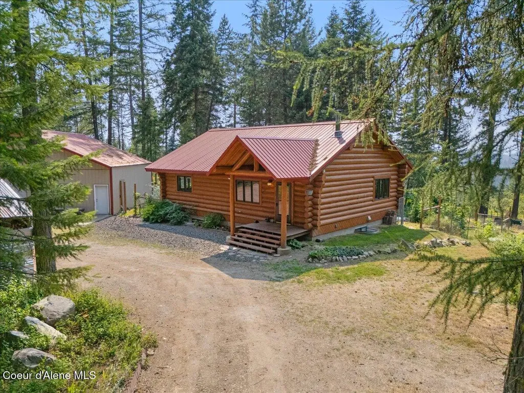 1040 Salee Creek Road Athol ID 83801