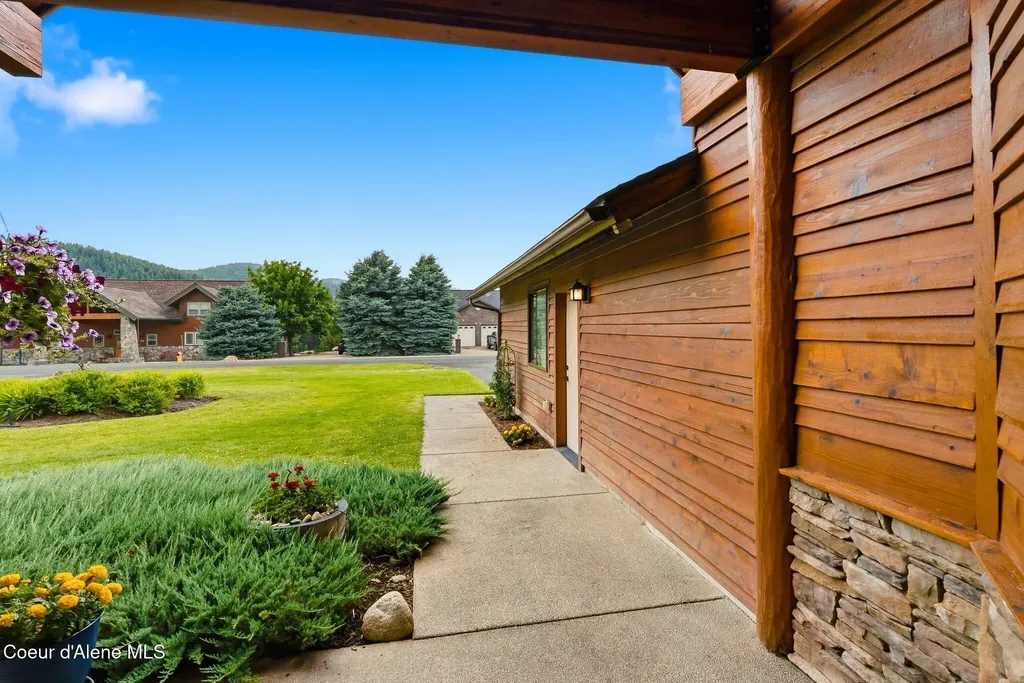521 Stoneridge Road Blanchard ID 83804
