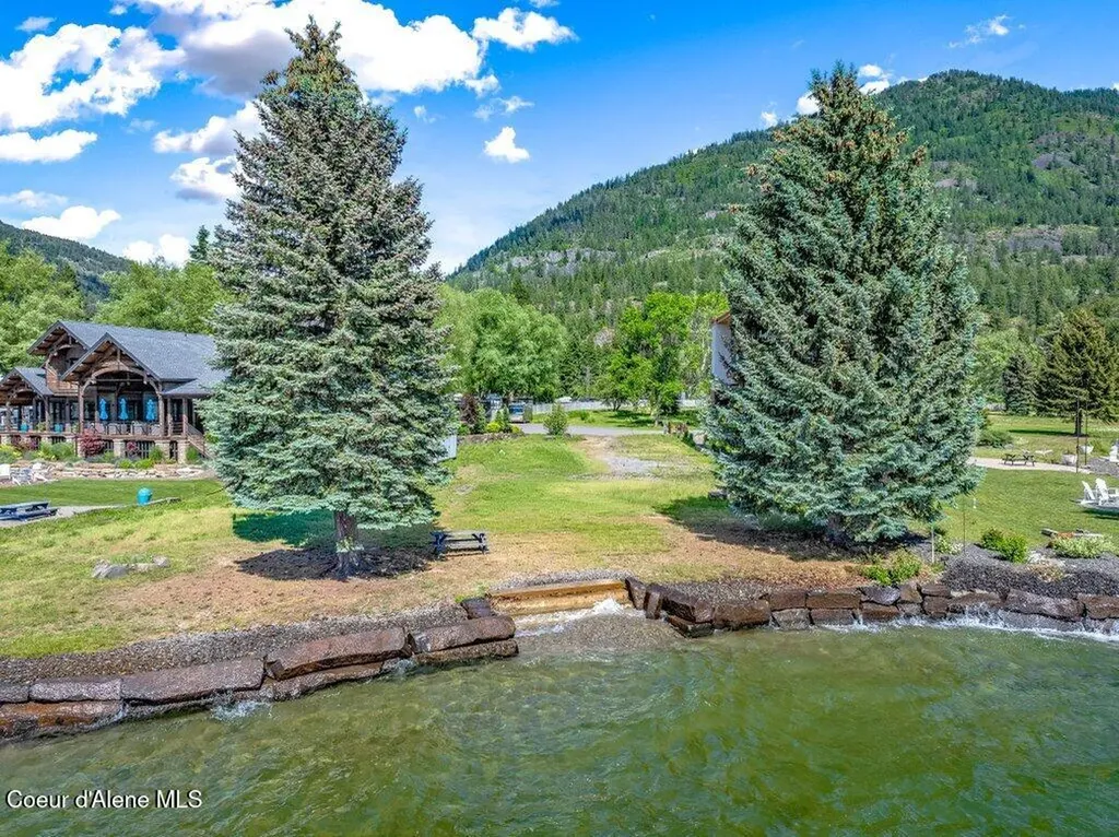 171 Country Road Hope ID 83836