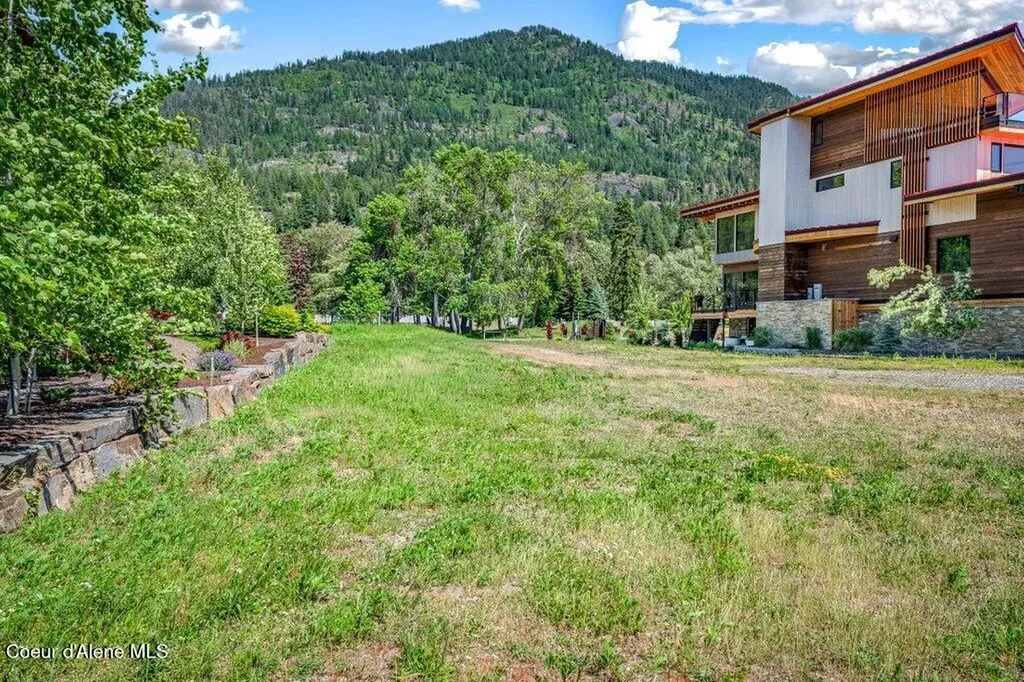 171 Country Road Hope ID 83836