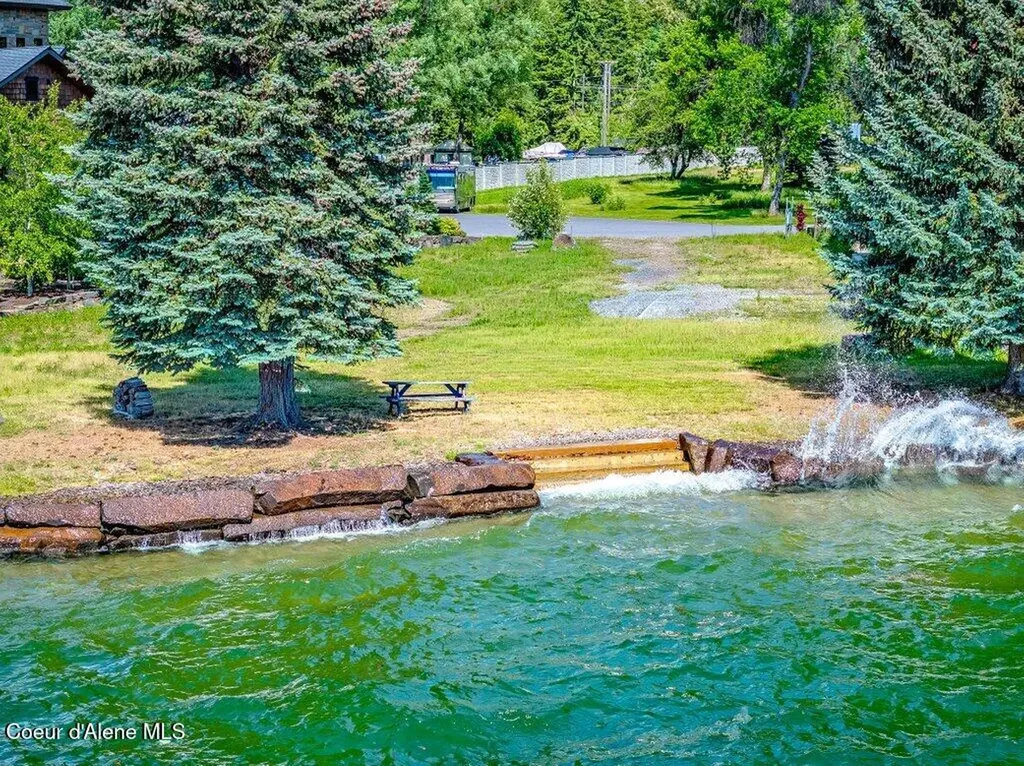 171 Country Road Hope ID 83836