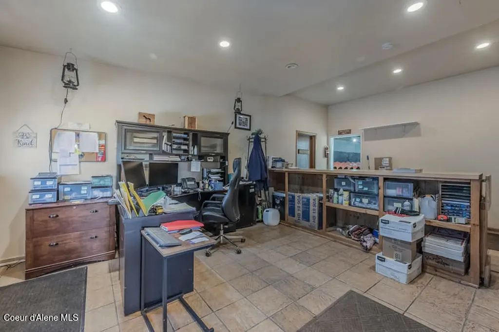 6250 E Menser Avenue Athol ID 83801