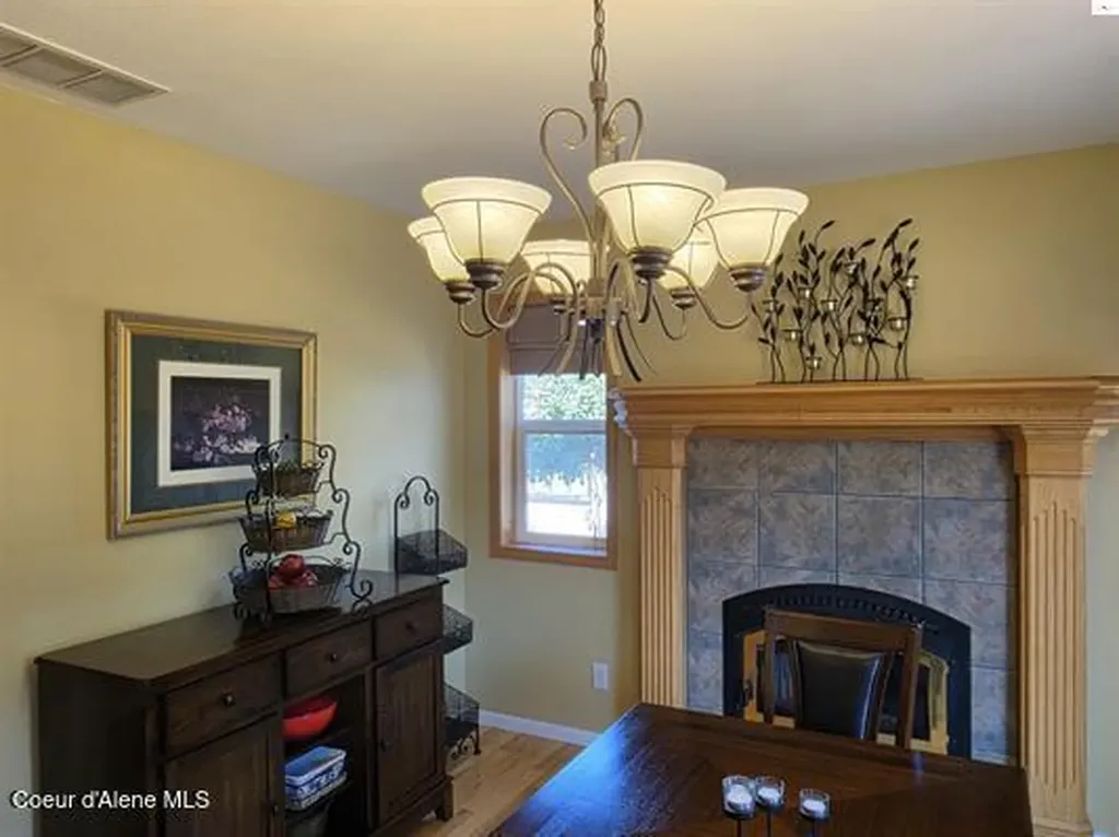 1599 Samuels Road Sandpoint ID 83864