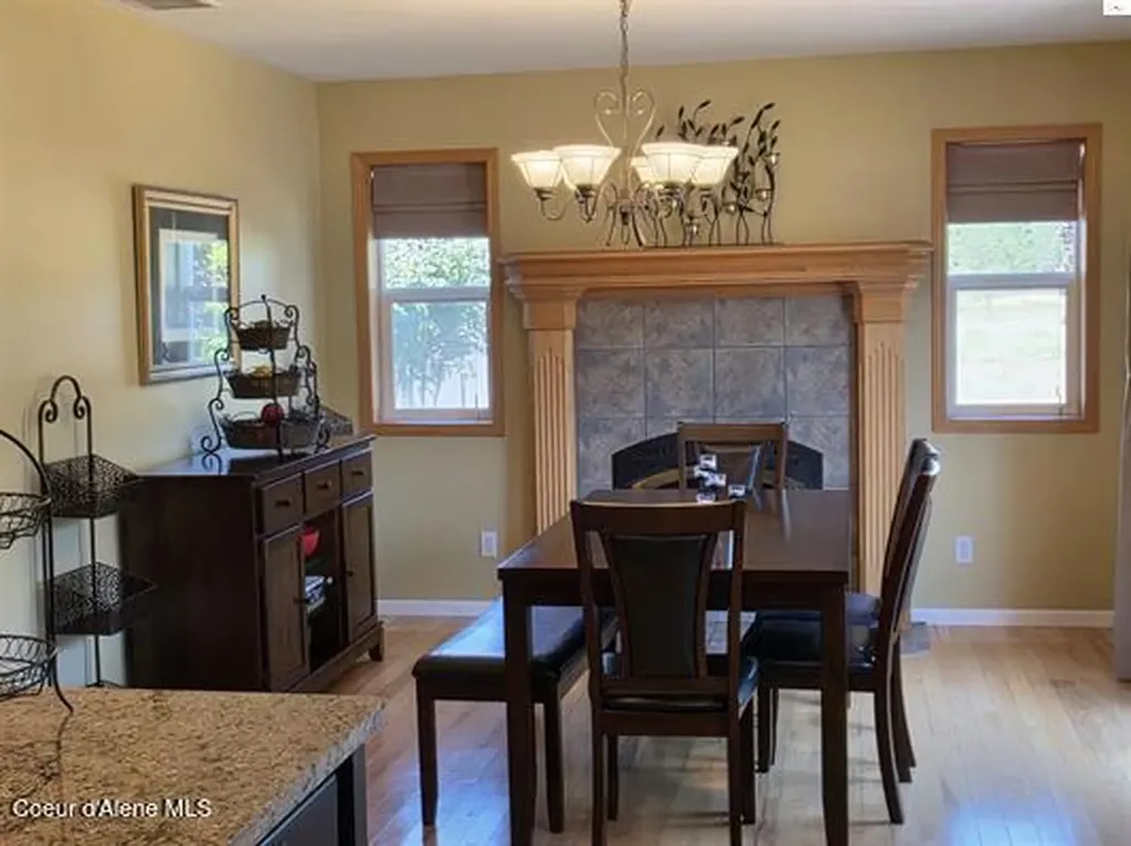 1599 Samuels Road Sandpoint ID 83864