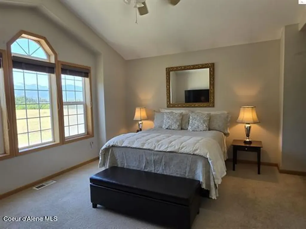 1599 Samuels Road Sandpoint ID 83864