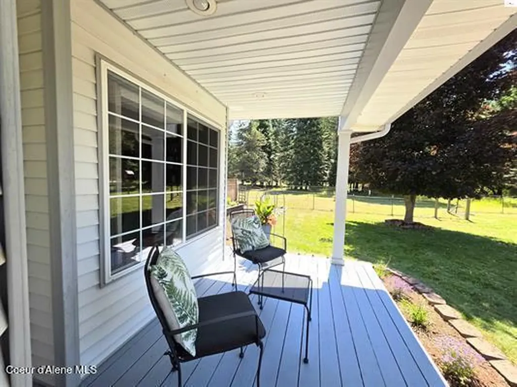 1599 Samuels Road Sandpoint ID 83864