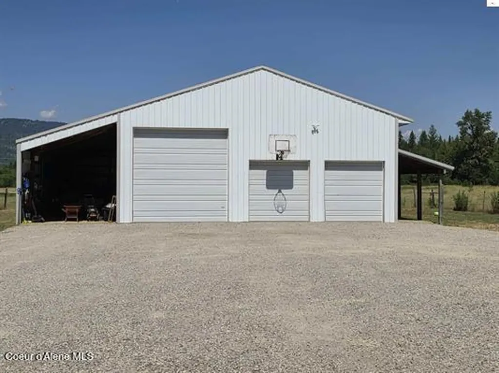 1599 Samuels Road Sandpoint ID 83864
