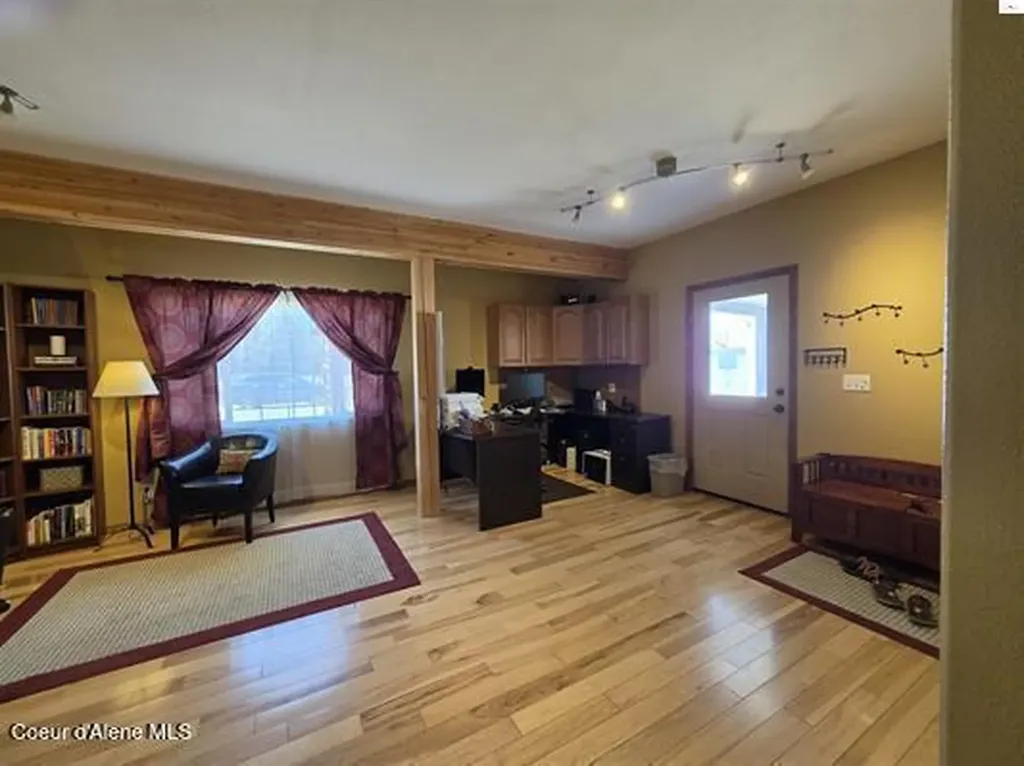 1599 Samuels Road Sandpoint ID 83864