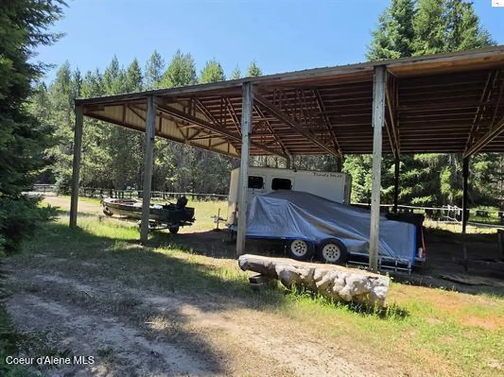 1599 Samuels Road Sandpoint ID 83864