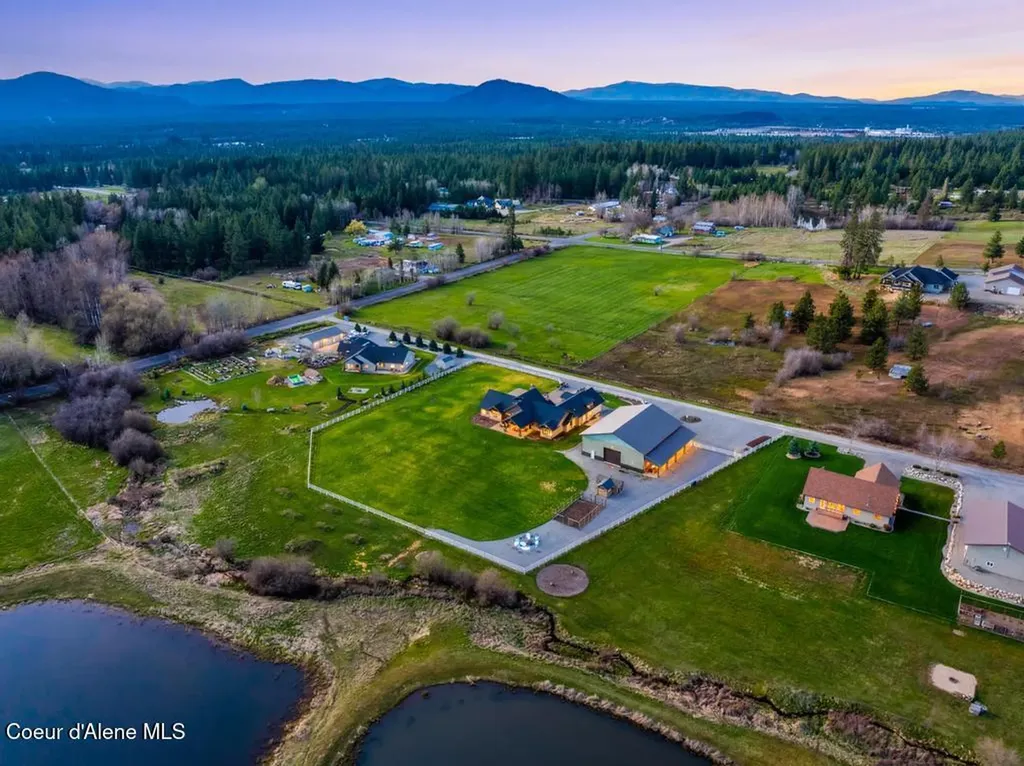 3358 E Leebowe Court Hayden ID 83835