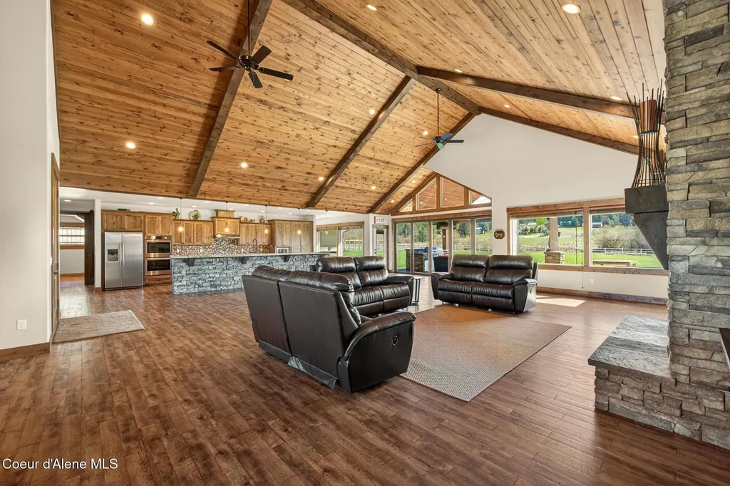 3358 E Leebowe Court Hayden ID 83835