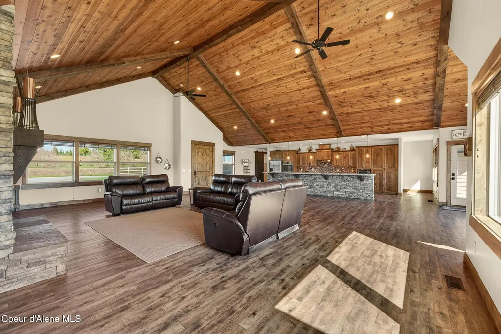 3358 E Leebowe Court Hayden ID 83835