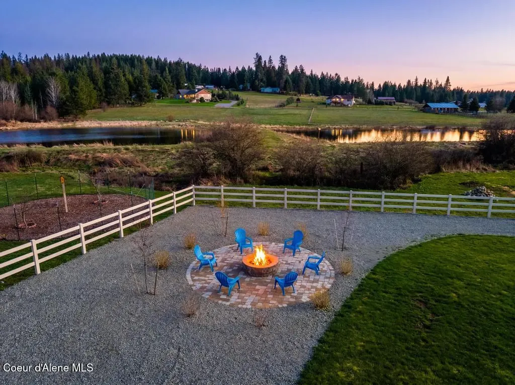 3358 E Leebowe Court Hayden ID 83835