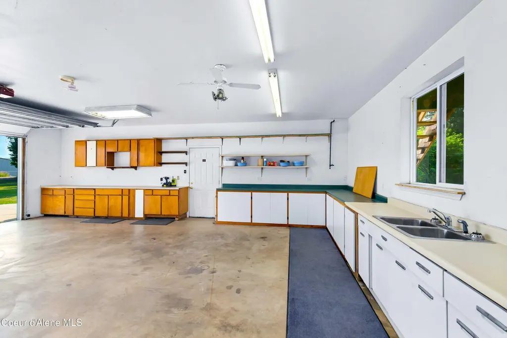 221 Schell Road Sagle ID 83860