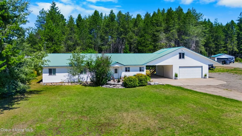 221 Schell Road Sagle ID 83860