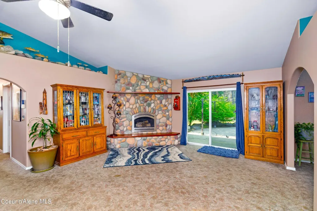 221 Schell Road Sagle ID 83860