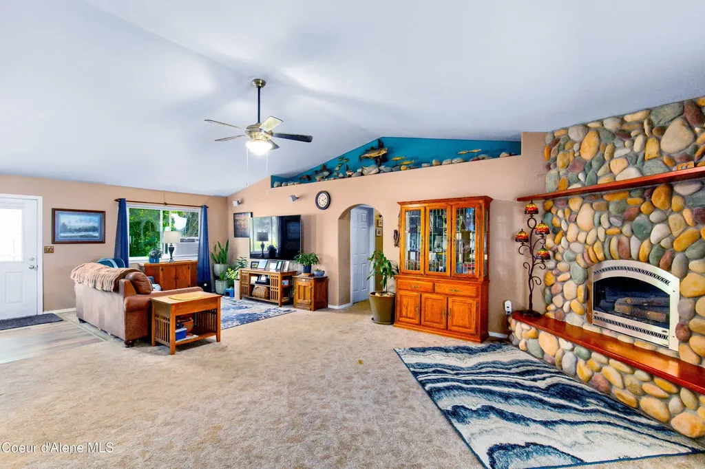221 Schell Road Sagle ID 83860