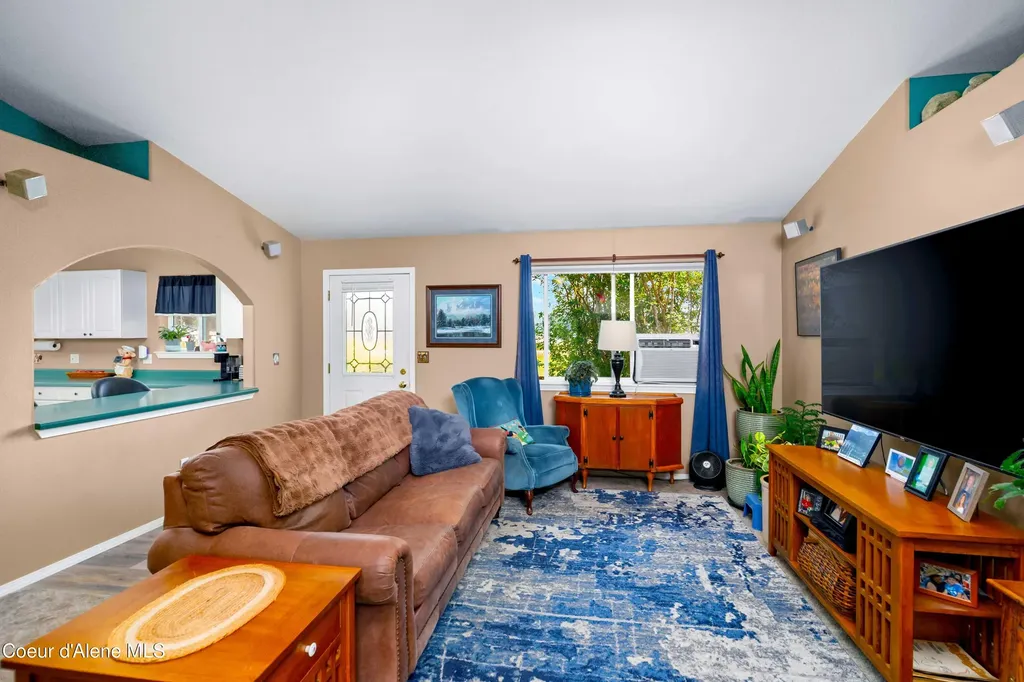 221 Schell Road Sagle ID 83860