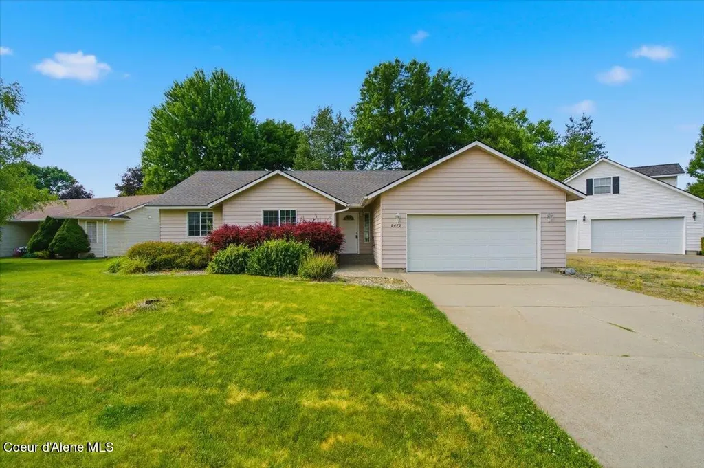 8479 N Summerfield Loop Hayden ID 83835