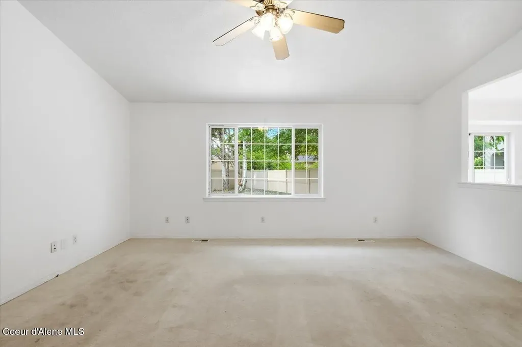 8479 N Summerfield Loop Hayden ID 83835