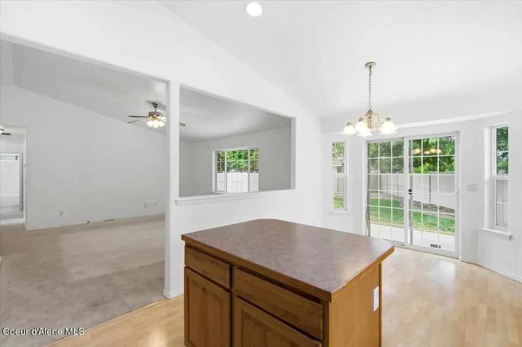 8479 N Summerfield Loop Hayden ID 83835