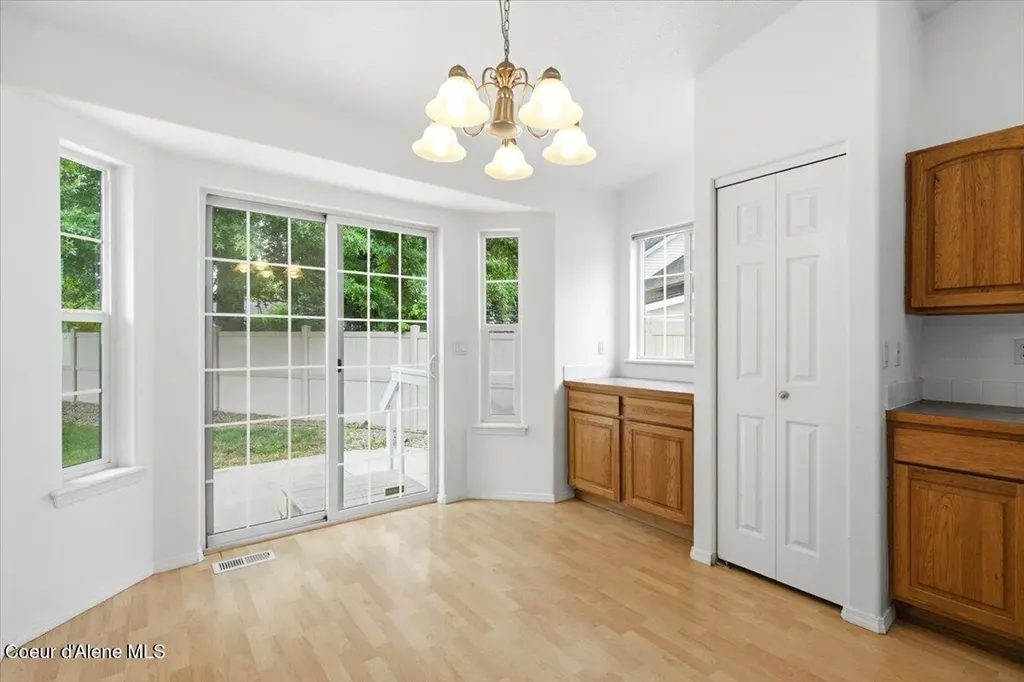 8479 N Summerfield Loop Hayden ID 83835
