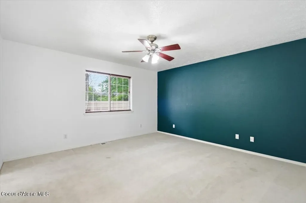 8479 N Summerfield Loop Hayden ID 83835