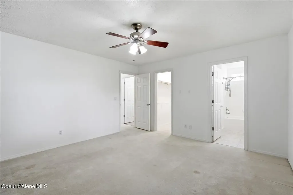 8479 N Summerfield Loop Hayden ID 83835