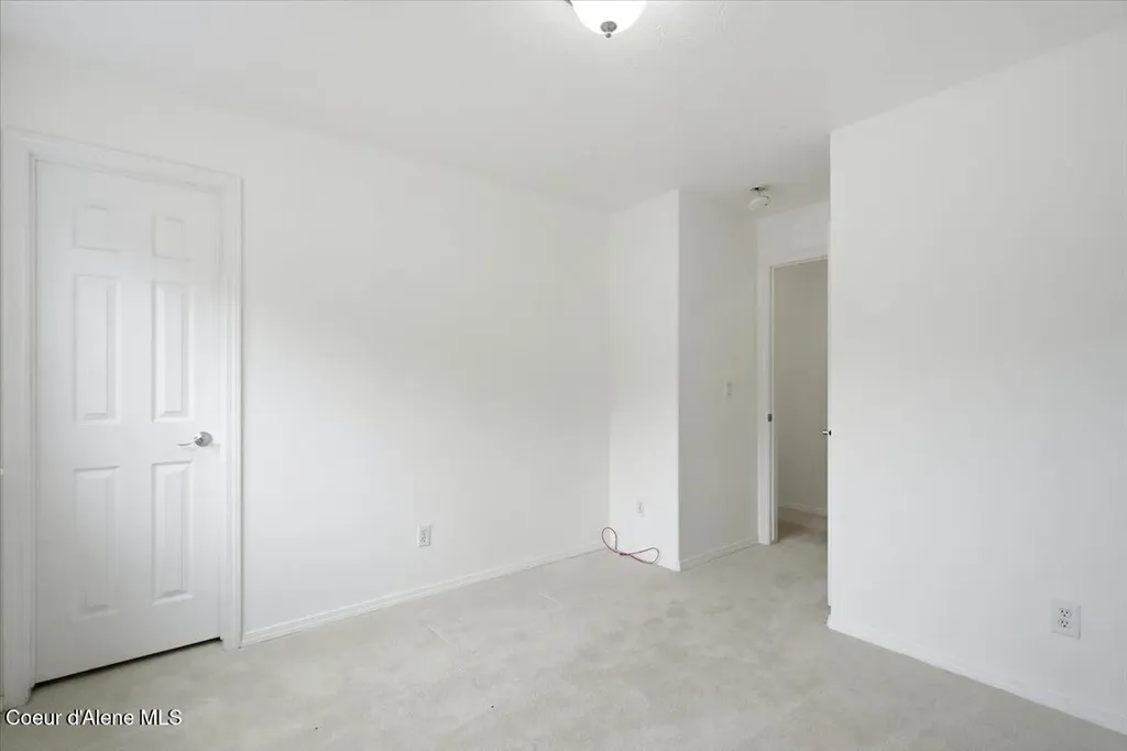 8479 N Summerfield Loop Hayden ID 83835