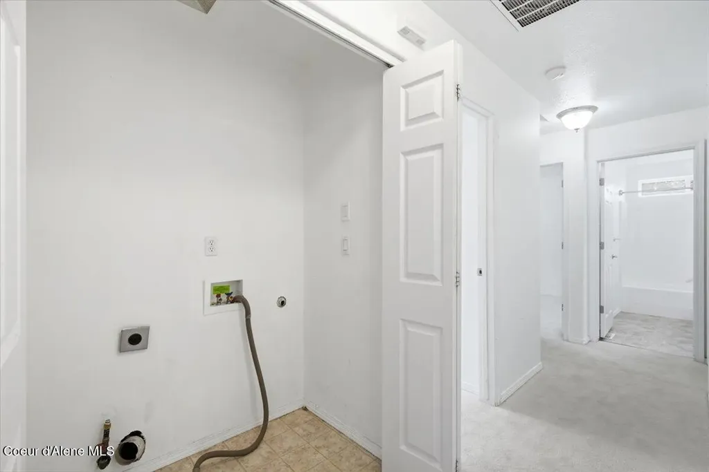 8479 N Summerfield Loop Hayden ID 83835