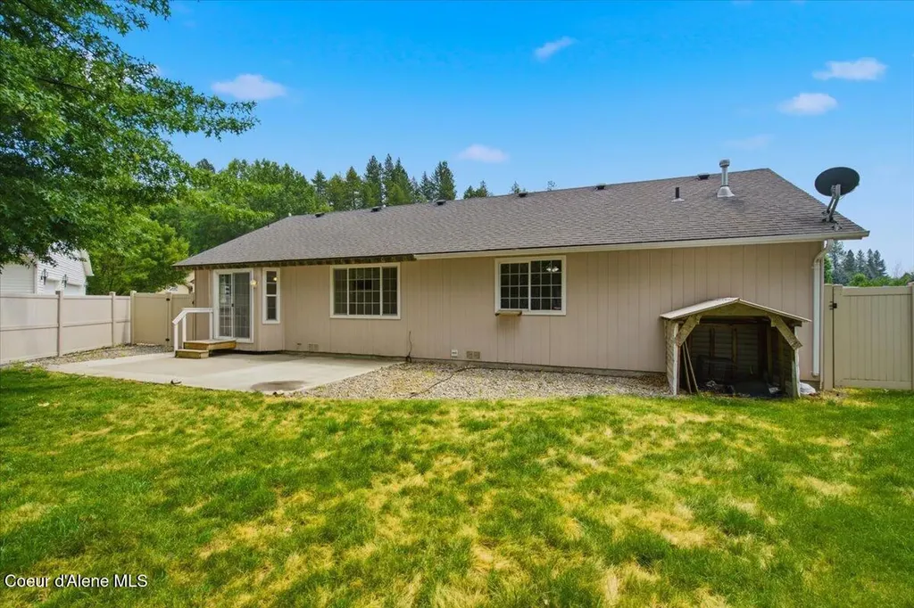 8479 N Summerfield Loop Hayden ID 83835