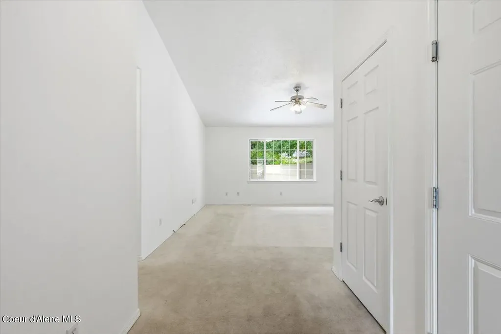 8479 N Summerfield Loop Hayden ID 83835